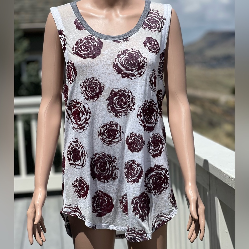 🌹🌹🌹Cha Sor Velvet Roses Tank Top